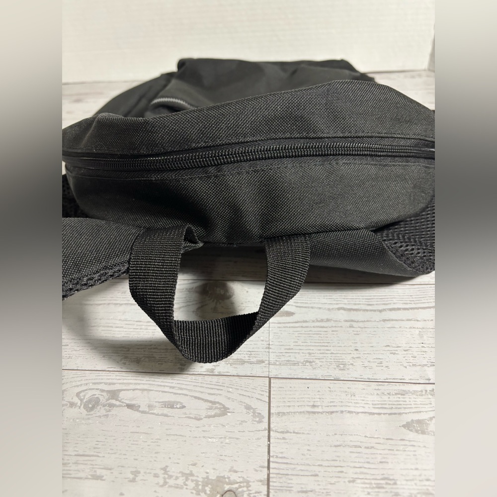 FRIENDS Black Backpack and Playing Cards Set - Picture 6 of 16